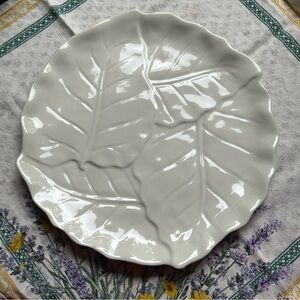 Fauna by Cindy Crawford Dinner Plate White Leaf-Pattern Stoneware 11.5”